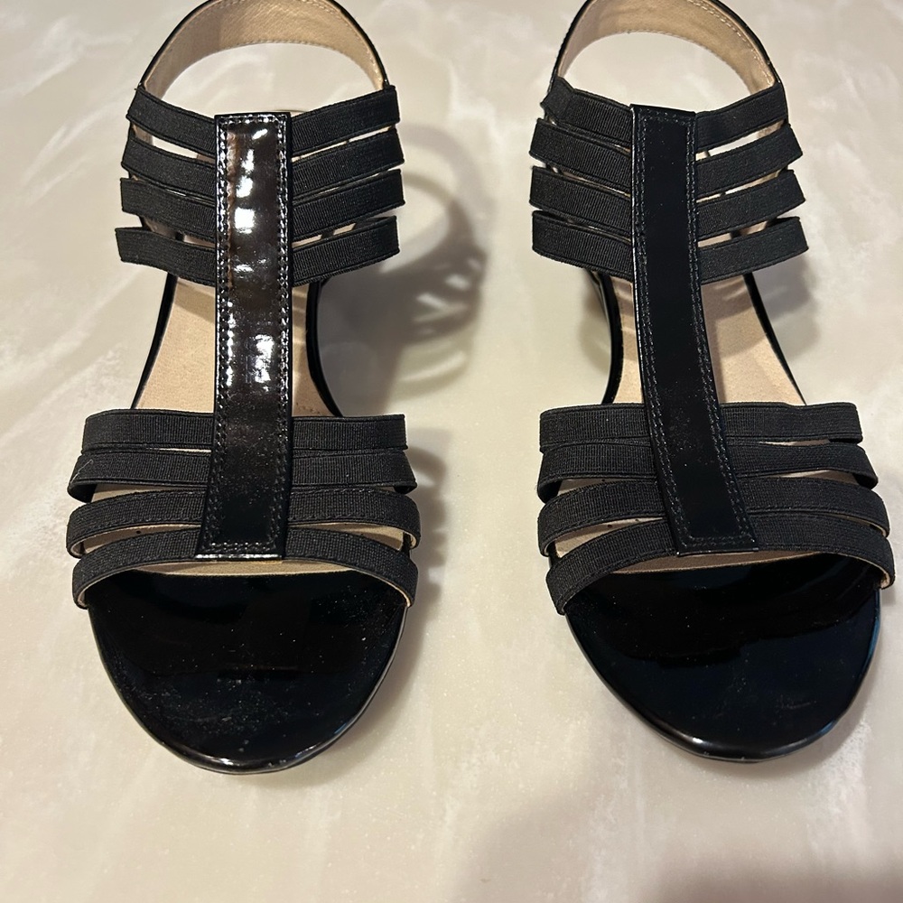 Life Stride Black Strappy Sandals